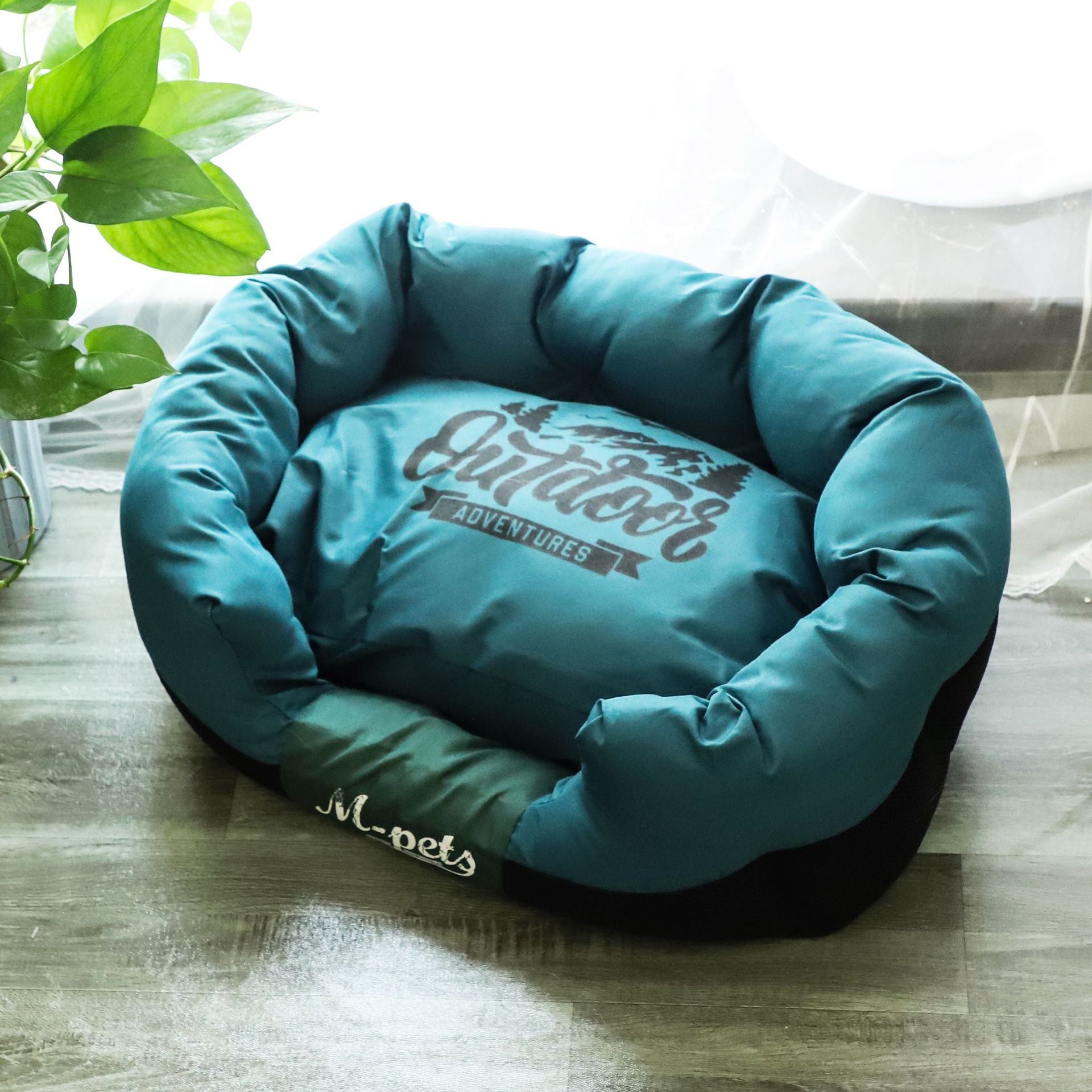 Universal Square Kennel for All Seasons, Easy to Clean