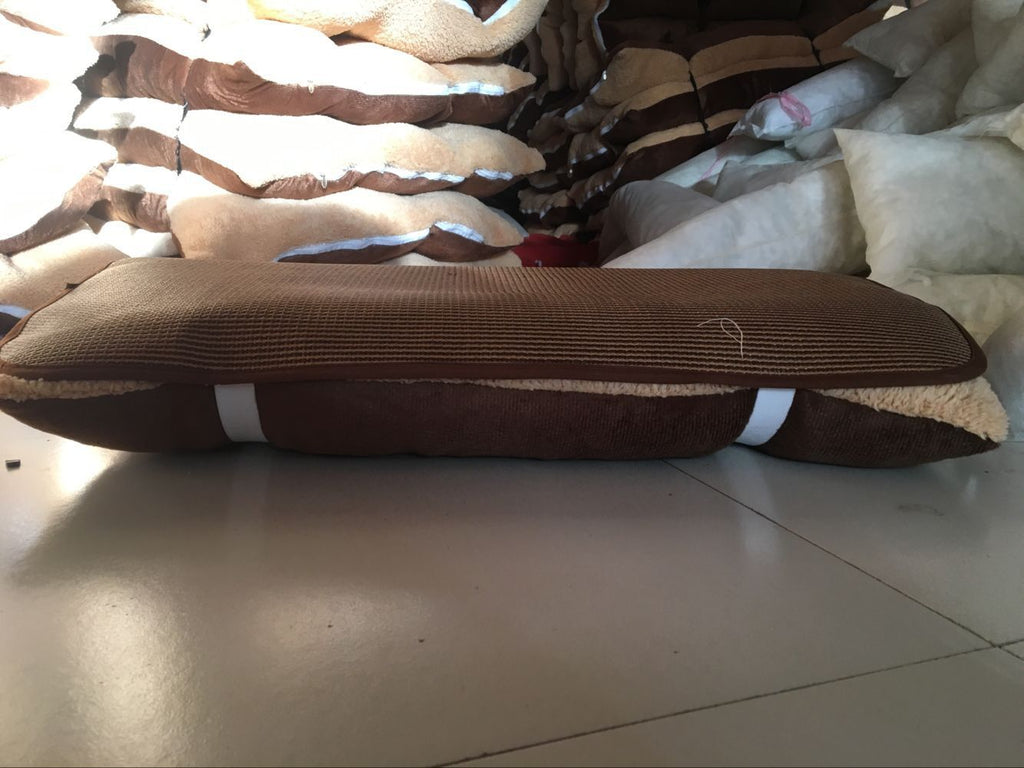 Fleece Pet Bed for Dogs and Cats, Washable Design