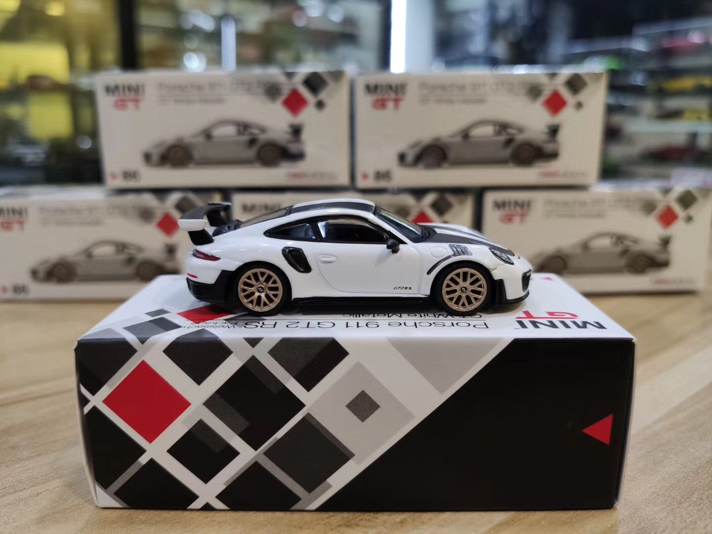 1:64 Mini GT 911 Turbo GT2 RS Diecast Model Car