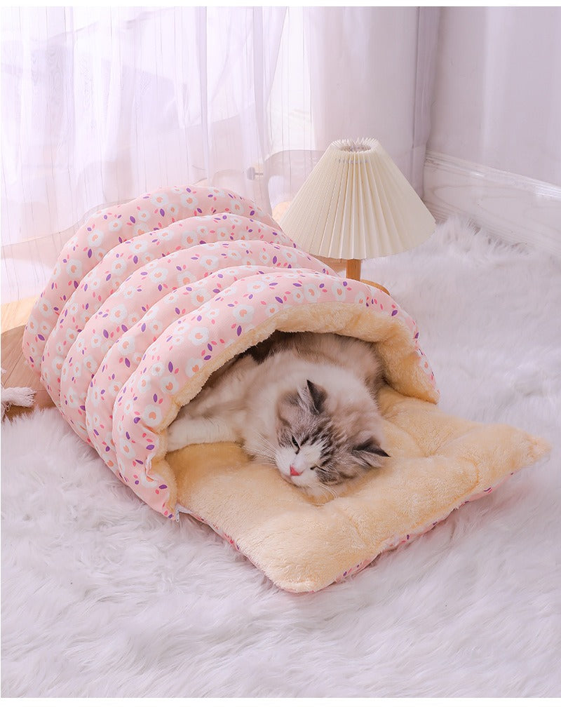 Winter Closed Warm Cat Nest