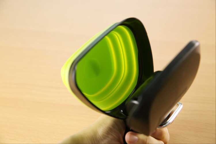 Foldable Dog Pooper Scooper with Decomposable Bags