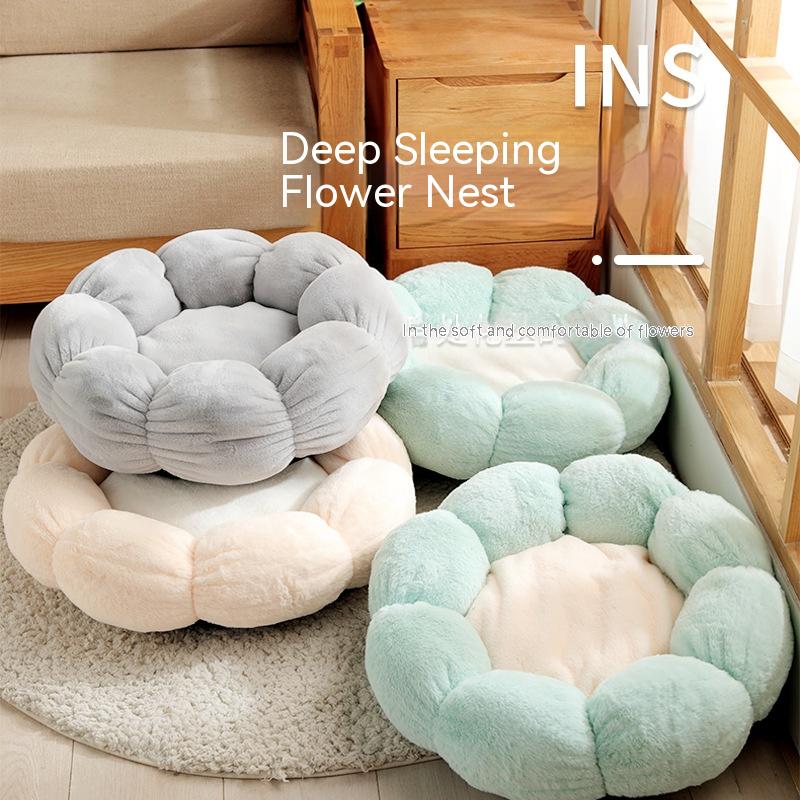 Plush Round Flower-Shaped Doghouse for Pets