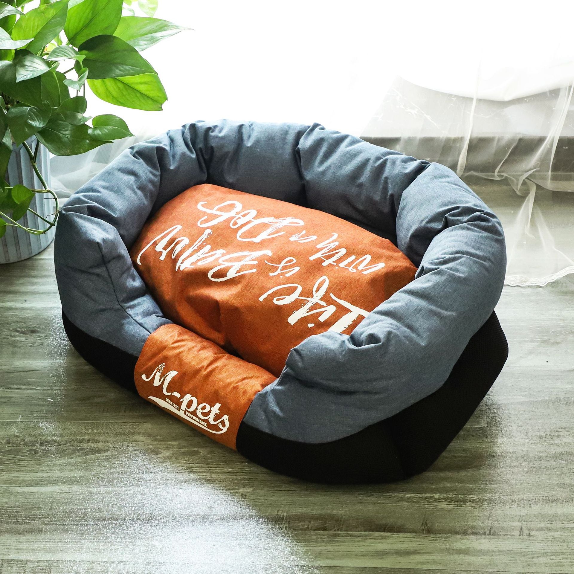 Universal Square Kennel for All Seasons, Easy to Clean