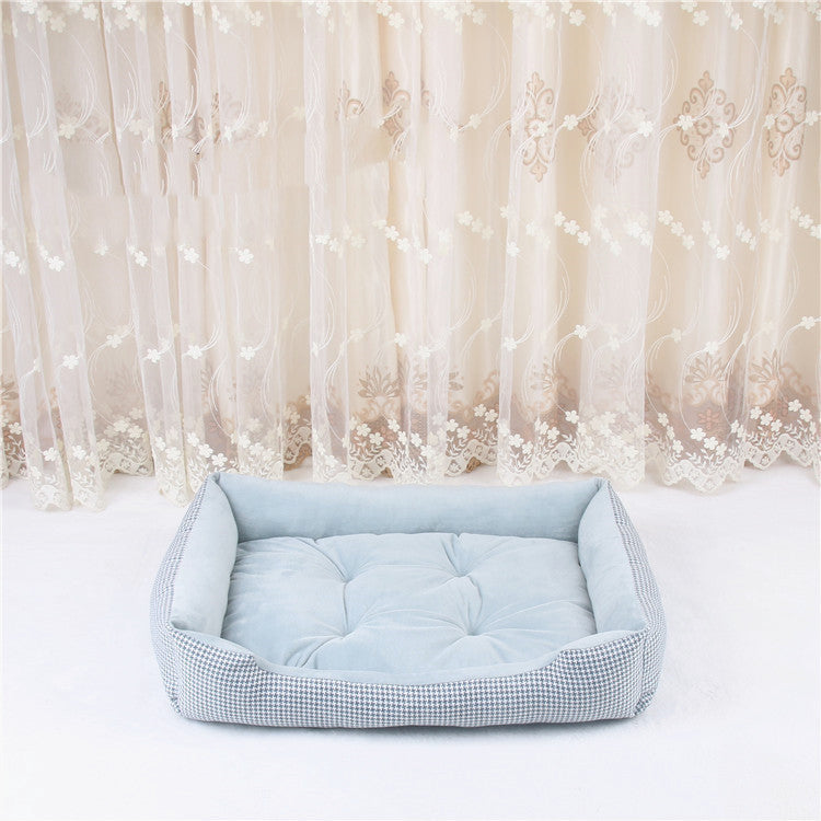 Four Seasons Universal Mat for All Dog Sizes
