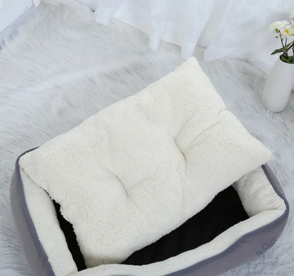 Four-Season Oxford Pet Kennel