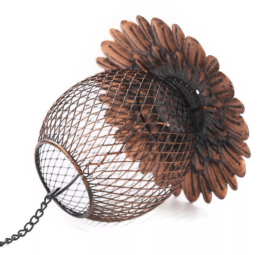 Outdoor Iron Owl Hummingbird Feeder for Courtyards