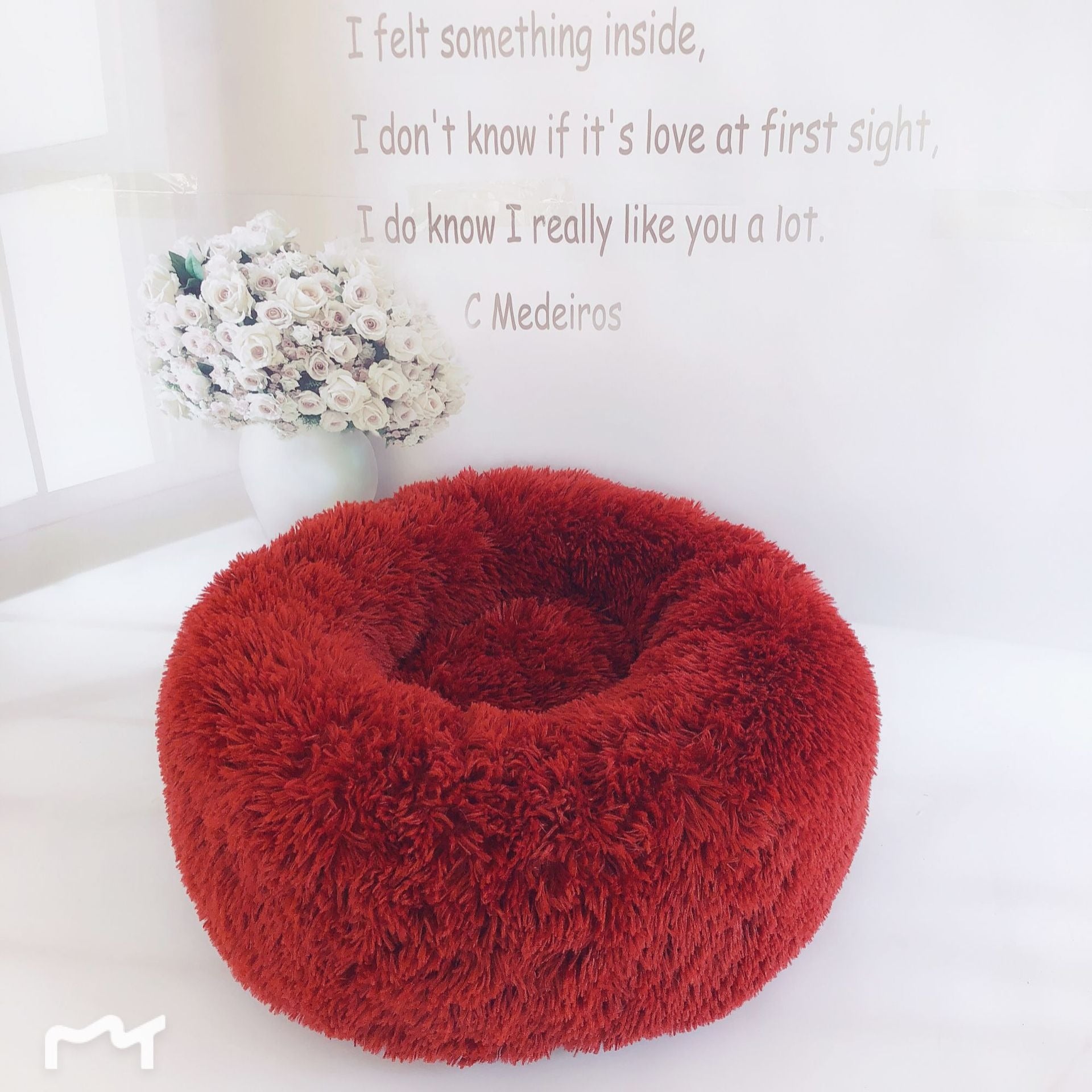 Round Plush Pet Bed for Small Dogs & Cats