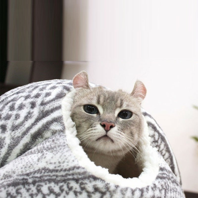 Thick Mongolian Tent Cat Bed with Woven Yarn Balls