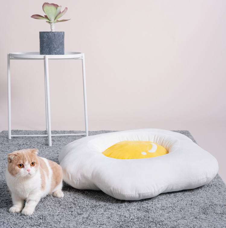 Pet Bed for Cats and Dogs, All-Season, Easy to Clean