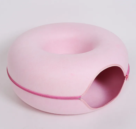 4-Season Felt Cat Tunnel Bed
