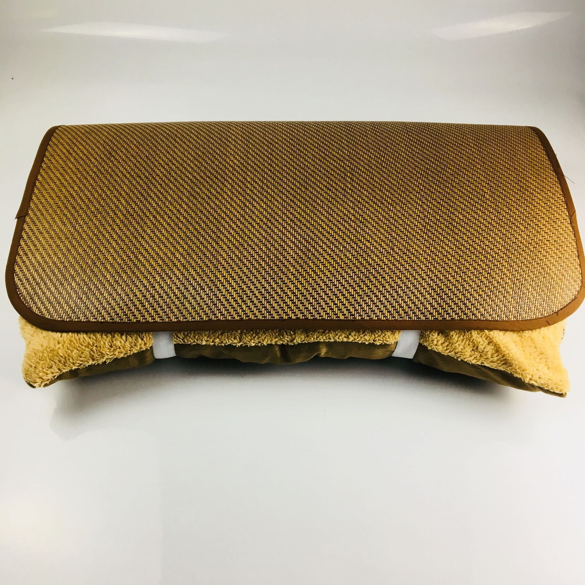 Fleece Pet Bed for Dogs and Cats, Washable Design