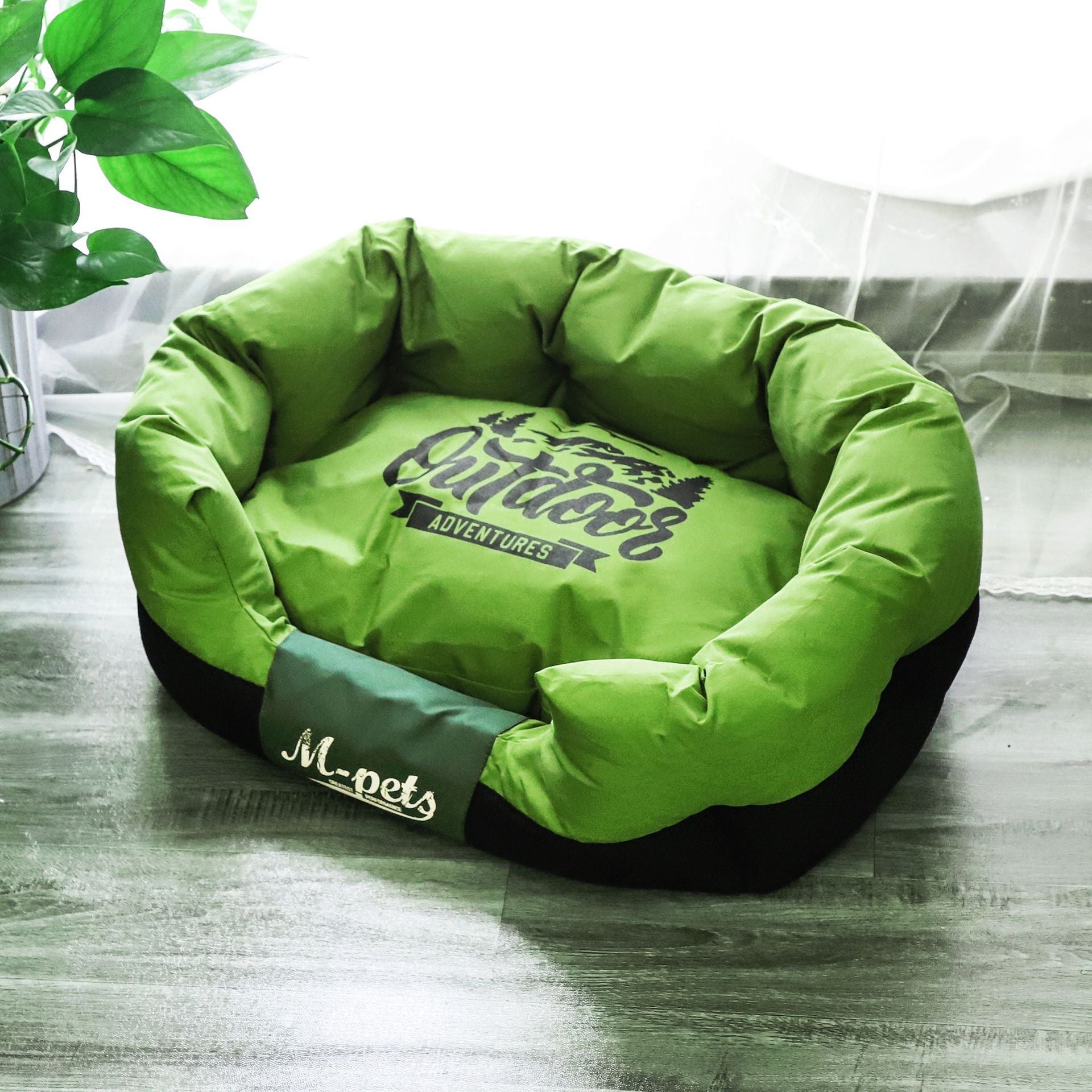 Universal Square Kennel for All Seasons, Easy to Clean