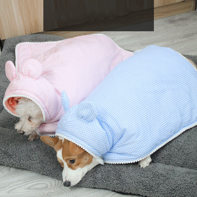 Cute Plaid Dog Cloak and Cat Cover Quilt with Cotton