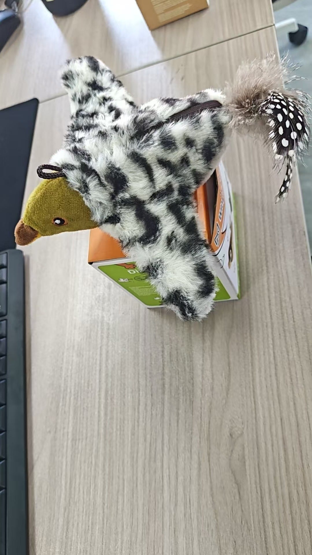 Sound & Vibration Sensing Cat Toy