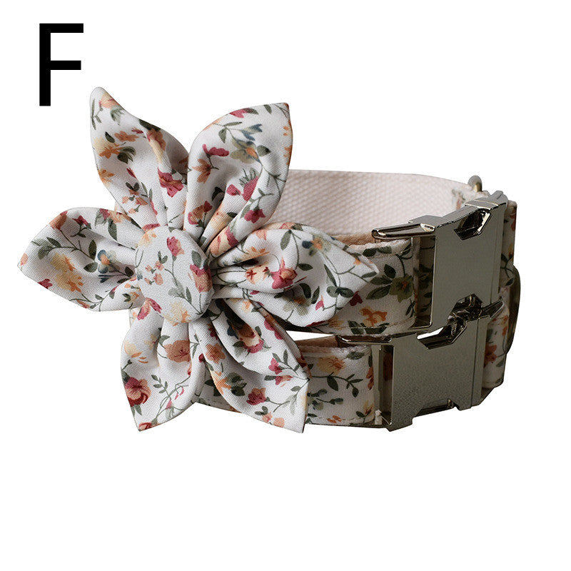 White Flower Pet Collar and Leash with Metal Buckle